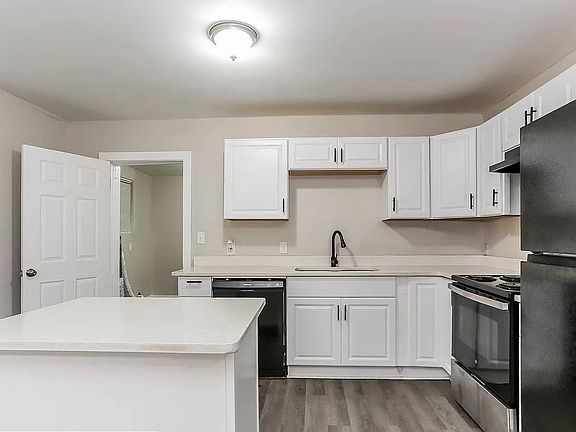 5th image of 1012 NE 2nd Ave