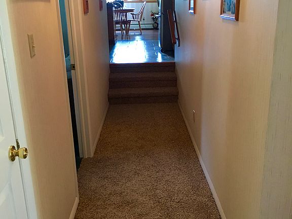 Hallway to kitchen