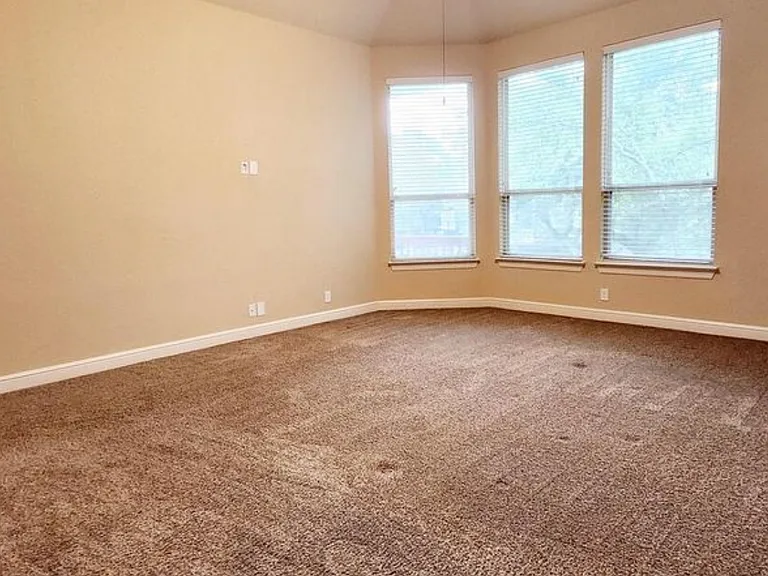 Half bay window