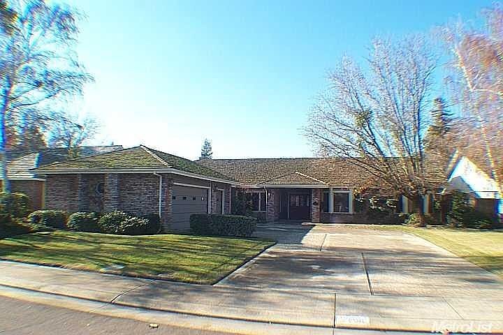 1st image of 2101 N Edgewater Ct