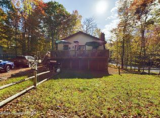 104 Hopi Ct, Pocono Lake, PA