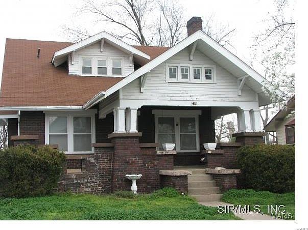 1st image of 245 E Acton Ave