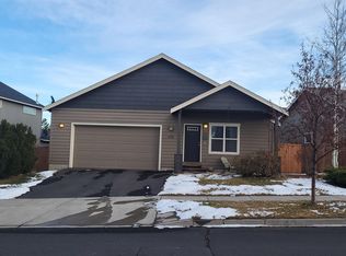 63744 Hunters Cir, Bend, OR 97701