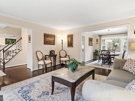 5th image of 4464 Briton Ct