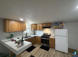 3109 N Cypress Pl, Sioux Falls, SD 57104