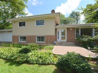 835 Hemlock Dr, Dundee, IL 60118