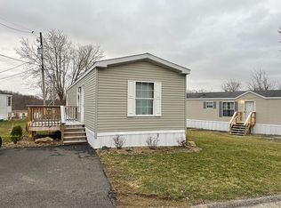 4553 Robin Dr, Jeannette, PA