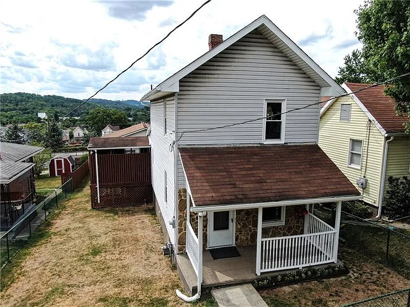 325 Liberty Ave photo 1