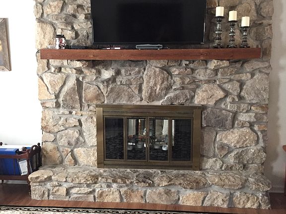 3rd image of 926 Elmwood Cir