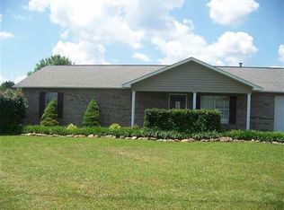 214 Saint Jordan Dr, Dandridge, TN 37725
