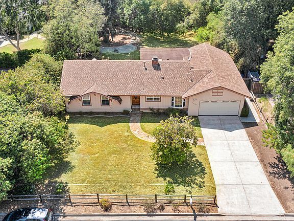 2nd image of 1737 Wellesley Dr