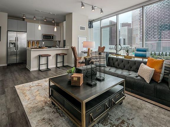 2nd image of 725 S Wells St #1301