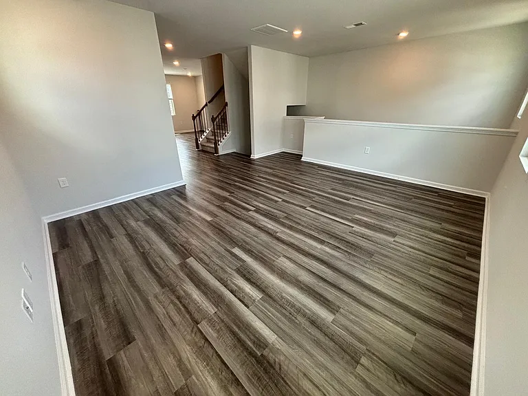 1045 Shoreside Dr — Photo 8