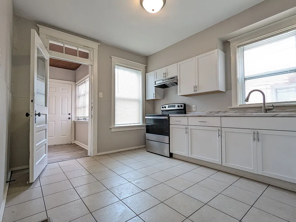 4139 Pennsylvania Ave #1