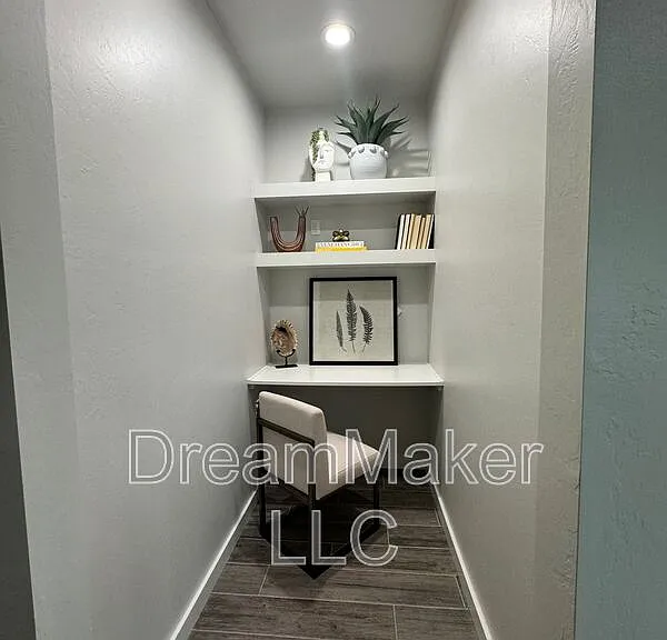 2807 Clifton Ter — Photo 7
