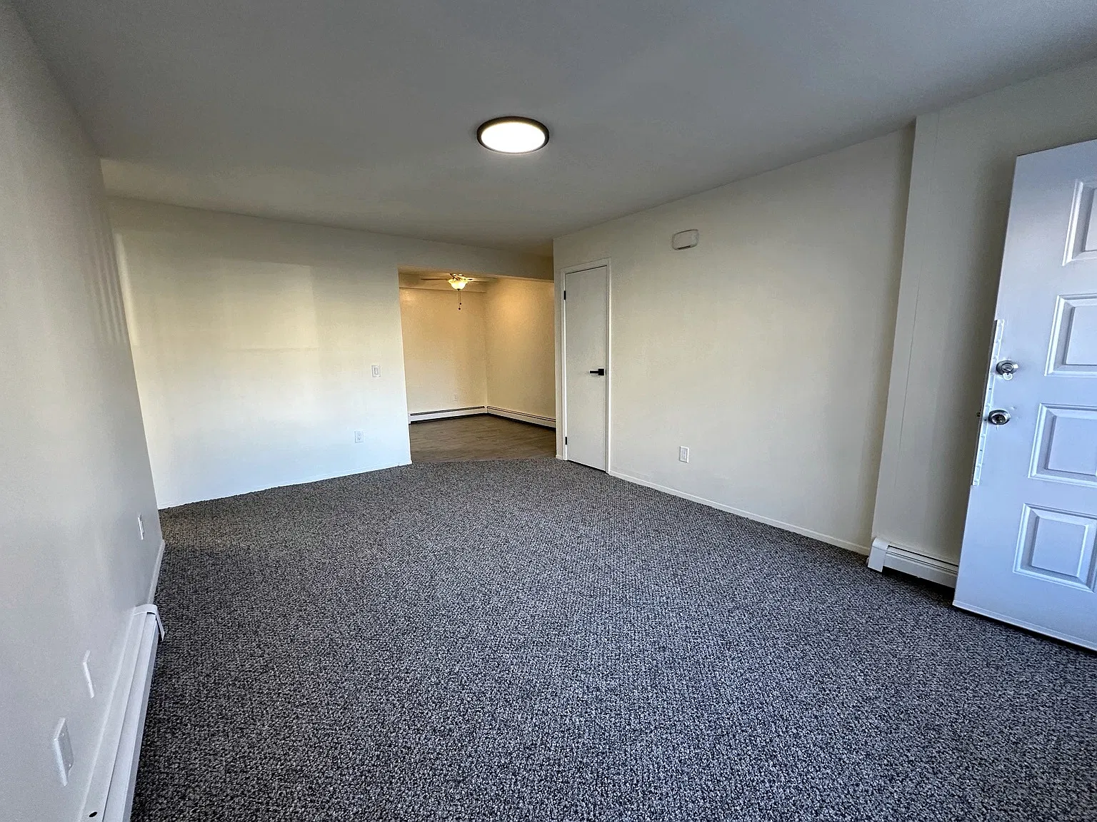 1 bed, 900 sqft, $2,150 — Photo 2
