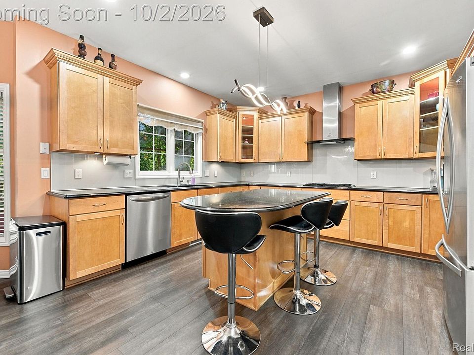 559 Trillium Dr, photo 26