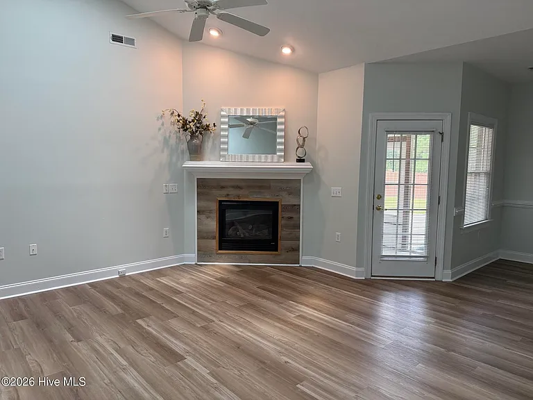 7820 Sanderling Pl — Photo 13