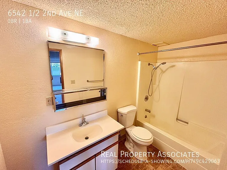 6542 1/2 2nd Ave NE — Photo 7