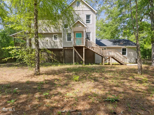 975 River Bend Drive, Burgaw, NC 28425