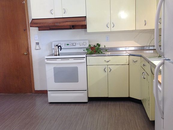 Kitchen from front hall entrance