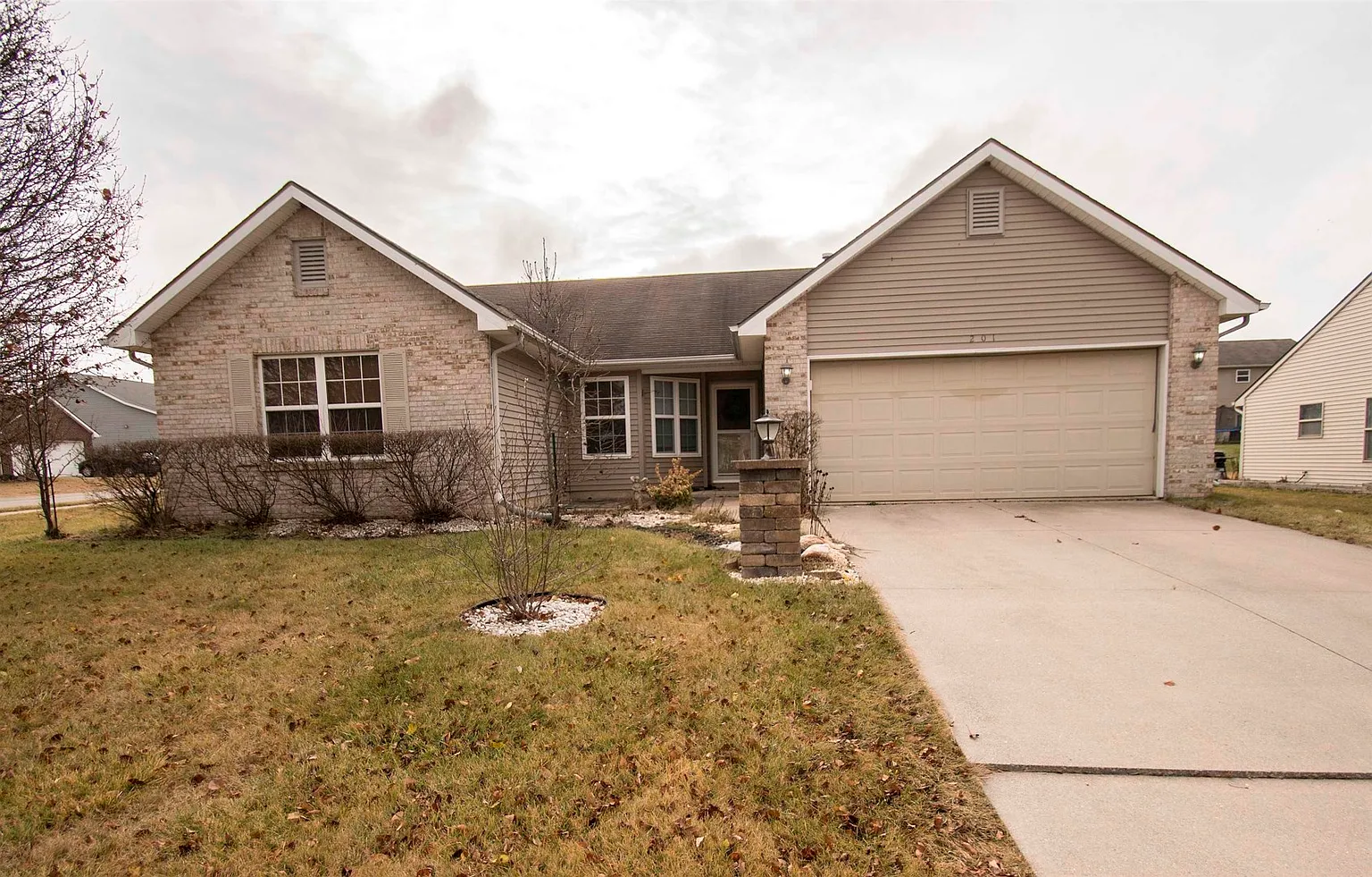 201 Beaulieu Pl photo 1