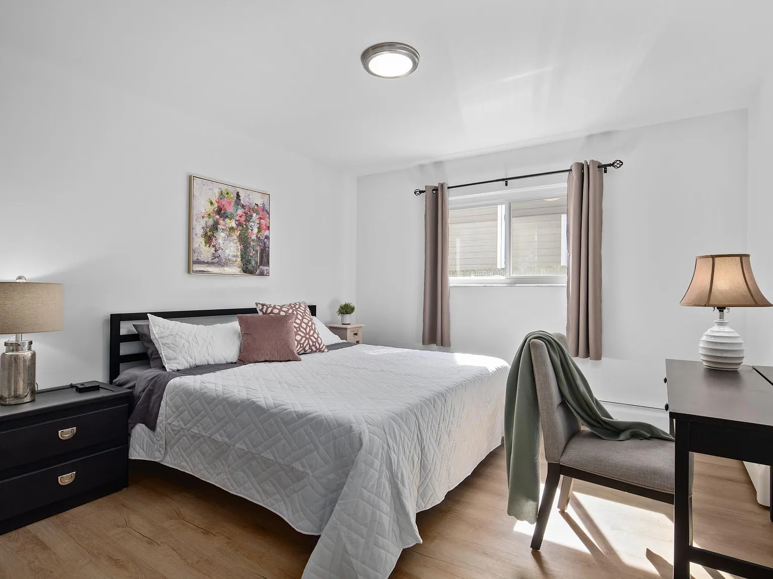 2 bed, 850 sqft, $4,500 — Photo 3
