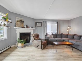 2564 Branch St APT 10, Middleton, WI 53562