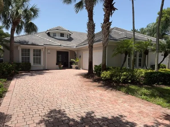 2229 Falls Cir, Vero Beach, FL 32967