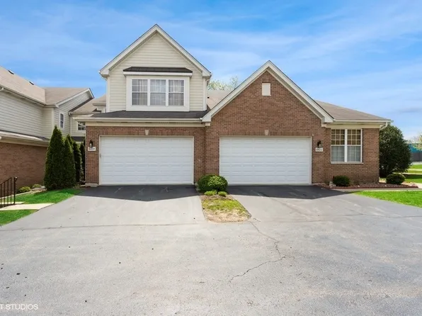 8424 Dawn Ln, Darien, IL 60561