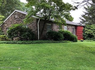 15 Elmcrest Dr, Dallas, PA 18612