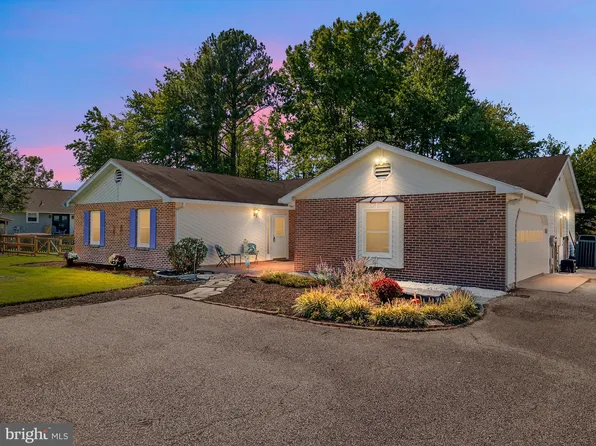 8004 Romancoke Rd, Stevensville, MD 21666