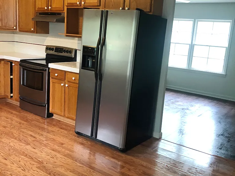 1816 Miller Dr — Photo 3