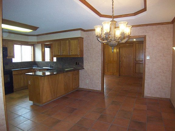 4th image of 3620 Gumwood Ave
