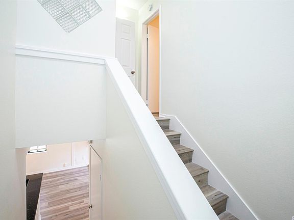 2nd image of 19650 Roscoe Blvd Unit D