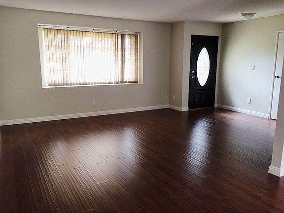 4th image of 4776 Mount Royal Ave