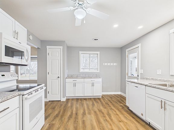 5th image of 401 Hubbard St