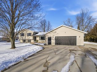 5696 Glendale Ave, Green Bay, WI 54313