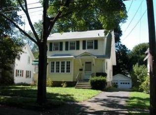 73 Loughlin Ave, Cos Cob, CT 06807
