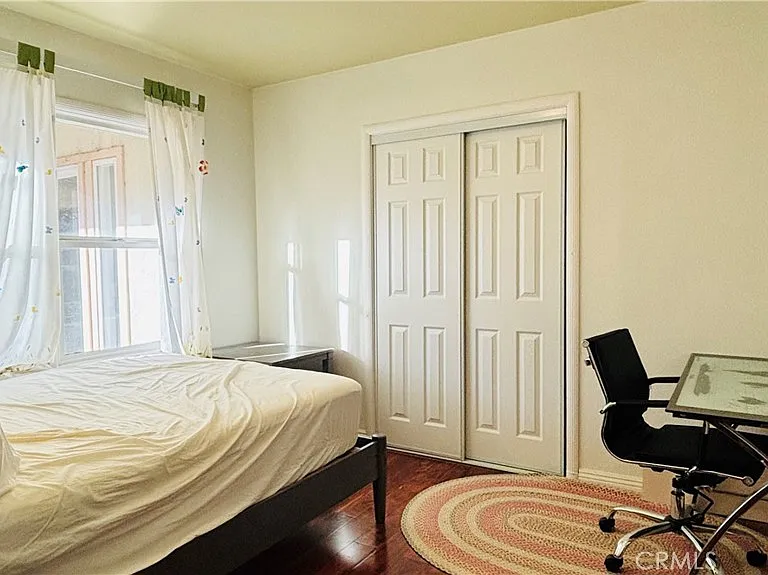 10715 Daines Dr — Photo 4