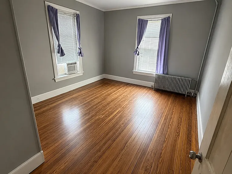 44 Buel St #1 — Photo 4