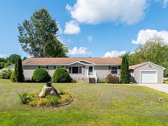 3rd image of 65 Osprey Road