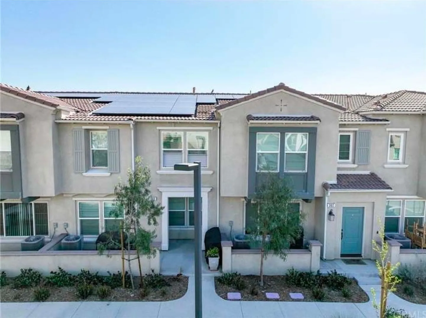3-Bedroom, 2.5 Bath Condo for Rent in Fontana, CA | Attached Two-car Garage| Community Pool! — Photo 1