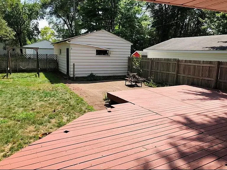 605 Fountain St — Photo 28
