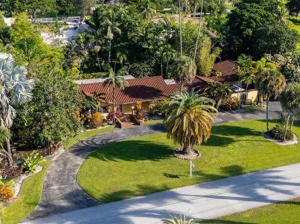 11851 NW 7th St, Plantation, FL 33325