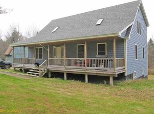 21 Memorial Dr, Winterport, ME 04496