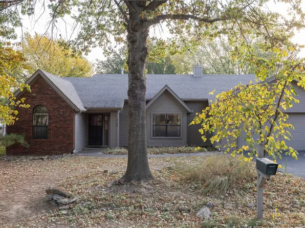 1758 N Pittman Dr, Fayetteville, AR 72703
