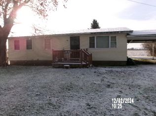 17 Columbus Dr, Rouses Pt, NY 12979