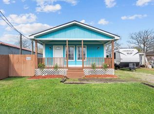 620 6th St, San Leon, TX 77539