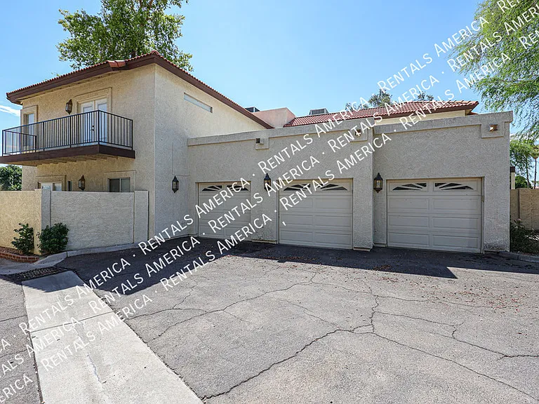 8849 S 51st St #1 — Photo 32